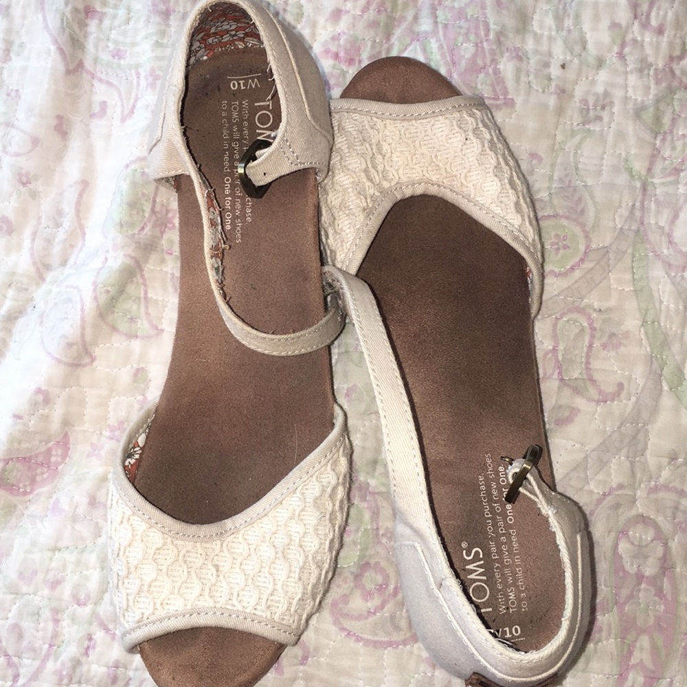 Tom wedges